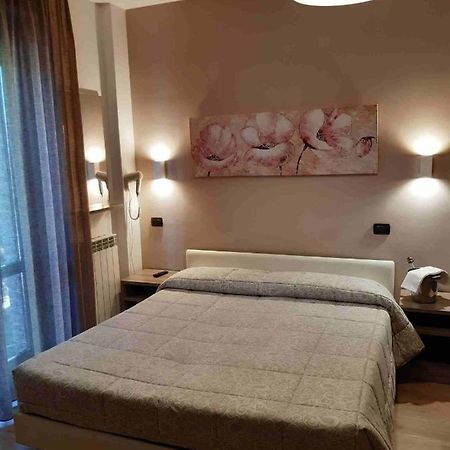Hotel Il Boschetto Tolentino Ngoại thất bức ảnh