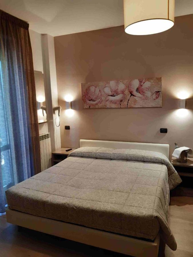Hotel Il Boschetto Tolentino Ngoại thất bức ảnh