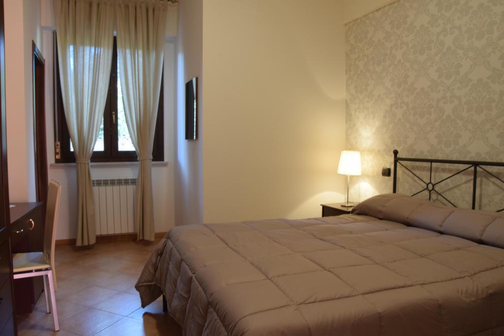 Hotel Il Boschetto Tolentino Phòng bức ảnh