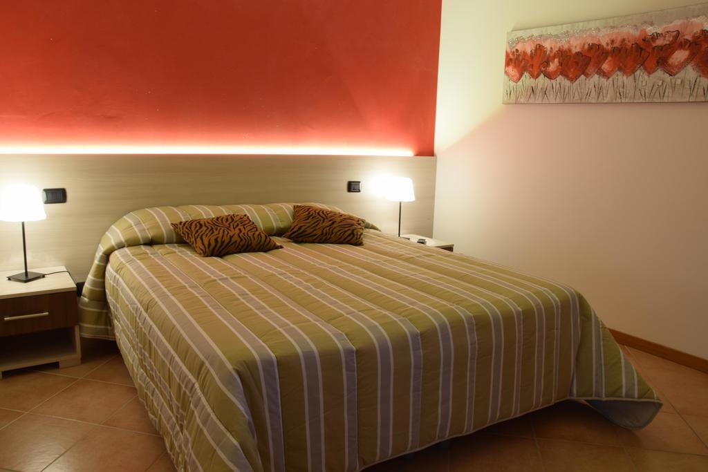Hotel Il Boschetto Tolentino Phòng bức ảnh