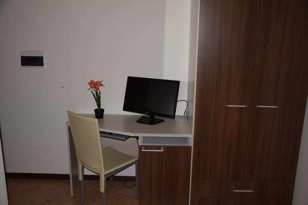 Hotel Il Boschetto Tolentino Phòng bức ảnh